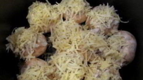 фаршированные грибы в мультиварке