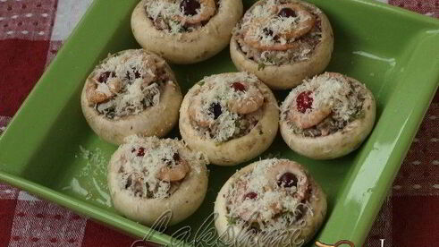 фаршированные шампиньоны с пикантной начинкой