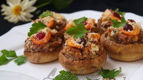фаршированные шампиньоны с пикантной начинкой