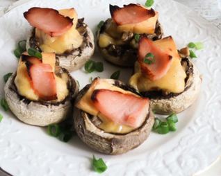 Фаршированные шампиньоны с ветчиной