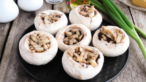 фаршированные шампиньоны с ветчиной