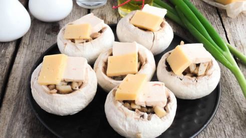 фаршированные шампиньоны с ветчиной