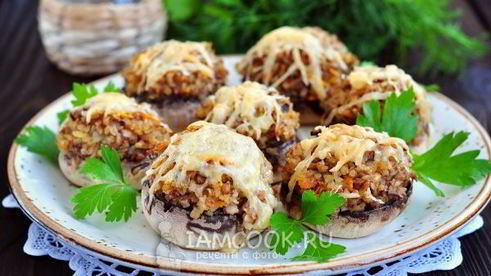 грибы, фаршированные гречкой
