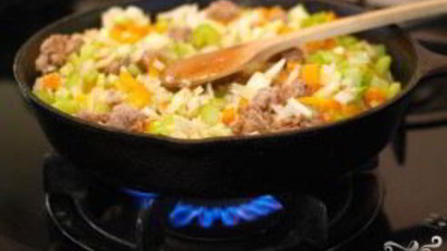 грибы, фаршированные овощной начинкой