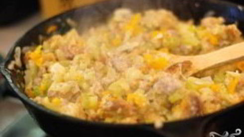 грибы, фаршированные овощной начинкой