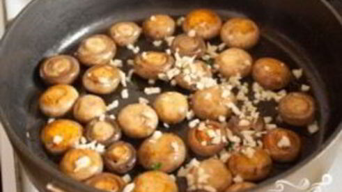 грибы с чесноком