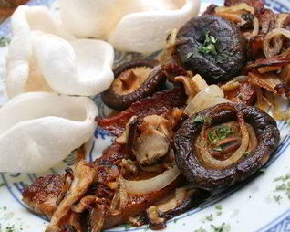 Грибы с ветчиной и имбирем