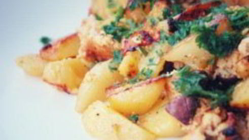 лисички, запеченные в сметане с картофелем