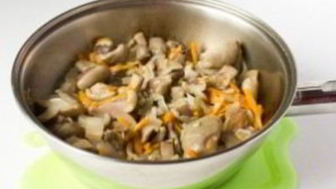 маслята, тушеные в сметане