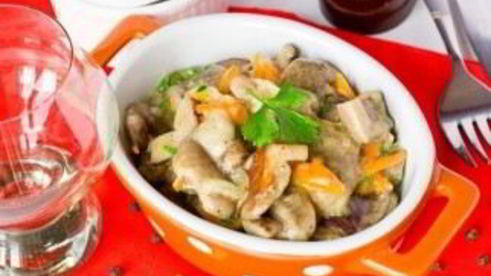 маслята, тушеные в сметане