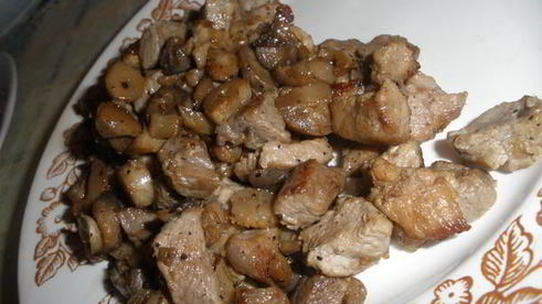 шампиньоны фаршированные курицей