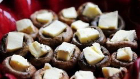 шампиньоны на сковороде