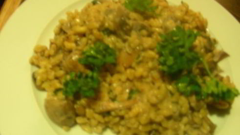 шампиньоны сo шпинатом, сливками и чили