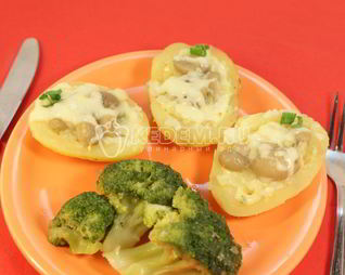 Шампиньоны в картофельных лодочках