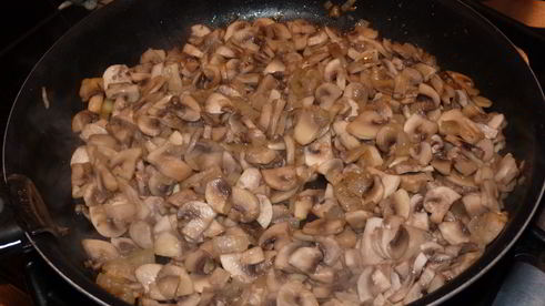 шампиньоны в сметане