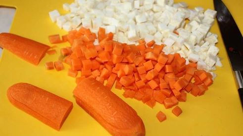 говяжий гуляш с чипетками