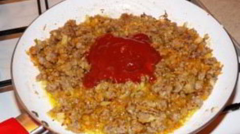 гуляш из фарша с подливкой