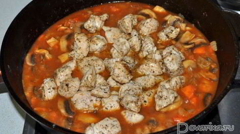 гуляш из кролика с грибами