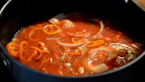 гуляш из куриных желудков