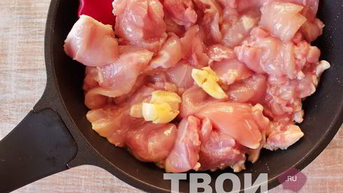 гуляш из курицы с подливкой