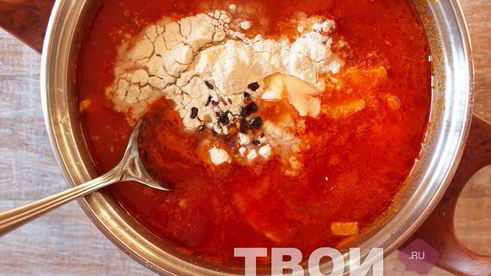 гуляш из курицы с подливкой