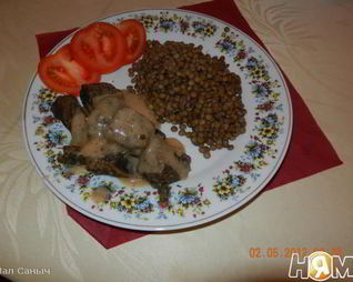 Гуляш на пару с зеленой чечевицей