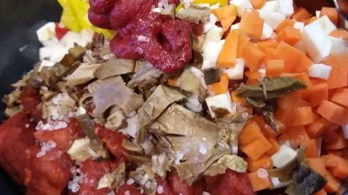 гуляш с белыми грибами