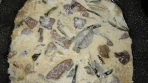 гуляш со сливками