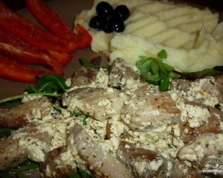 Гуляш в сливочном соусе