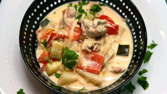 Рецепт Гуляша в сметанном соусе