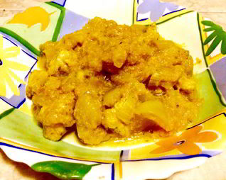 Куриный гуляш с тыквой и яблоком