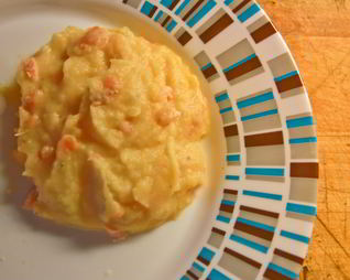 Картофельное пюре с конкасе из помидоров и розмарином