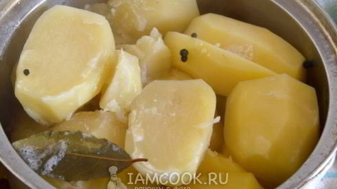 картофельное пюре с пармезаном и петрушкой