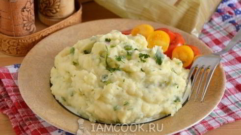 картофельное пюре с пармезаном и петрушкой
