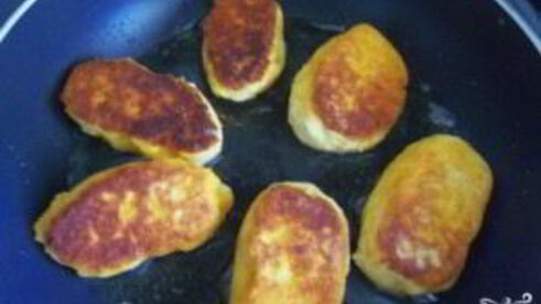 картофельные котлеты в панировочных сухарях