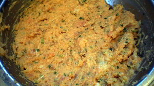 котлеты из двух видов рыб со сливочным соусом