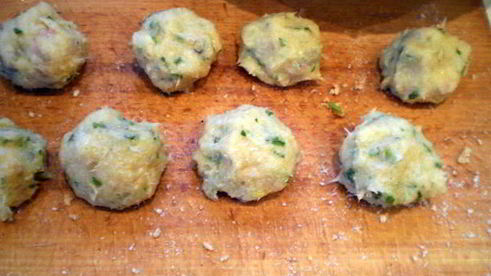 котлеты из двух видов рыб со сливочным соусом