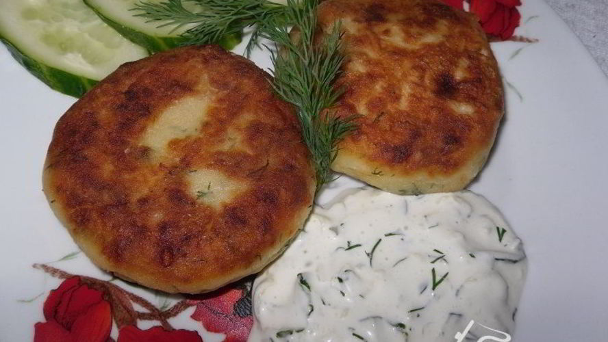 Рецепт котлет из картофеля, сыра и укропа с грибами