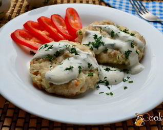 Котлеты из кролика с брынзой в микроволновке