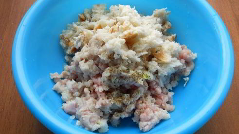 котлеты из кролика с брынзой в микроволновке