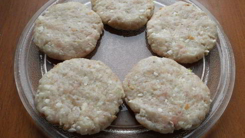 котлеты из кролика с брынзой в микроволновке