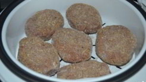 котлеты в панировочных сухарях