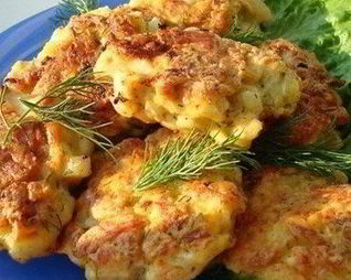 Рубленые куриные котлетки с луком и яйцом