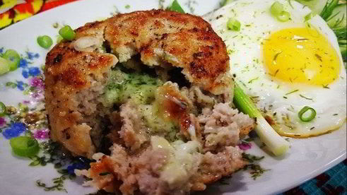 сочные котлеты из свинины с начинкой