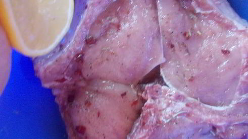 свиная котлета на кости на костре