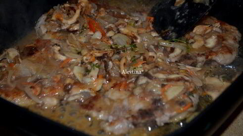 свиные котлеты с вином марсала и грибами