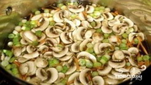 лапша по-тайски со свининой