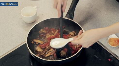 лапша с курицей и овощами