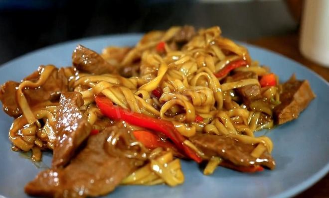 Лапша Удон с говядиной в соусе Терияки