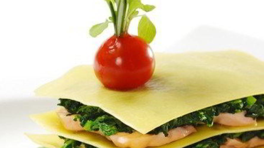 Рецепт лазаний из лосося, креветок и шпината